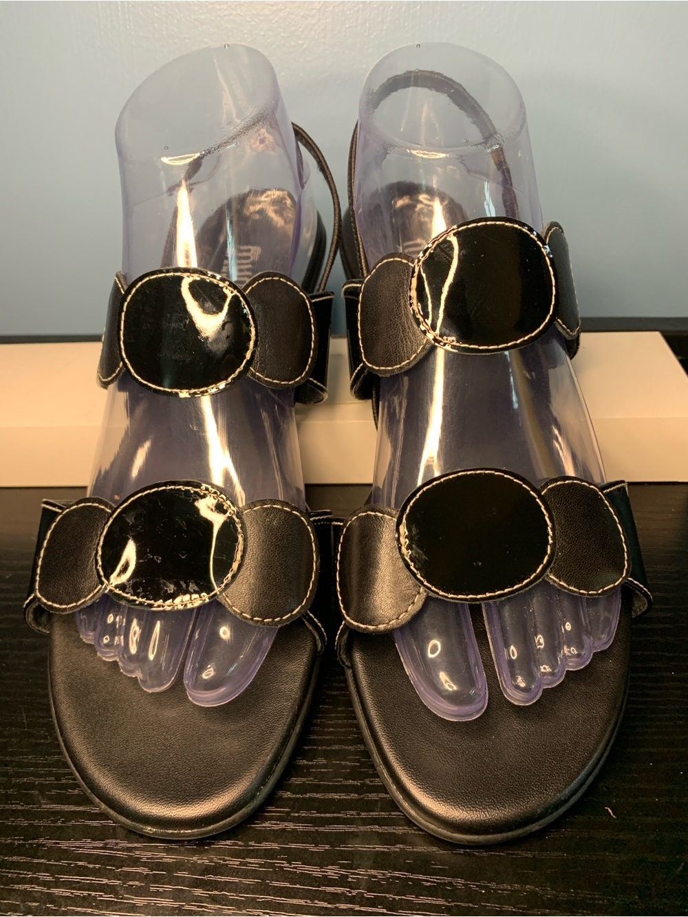 Munro Black Patent Accent Slide Sandals